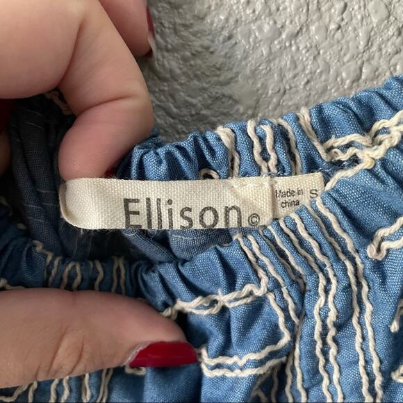 Ellison Off the Shoulder Crocket Top - Picture 4 of 5